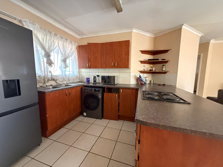 2 Bedroom Property for Sale in Rustenburg Central North West